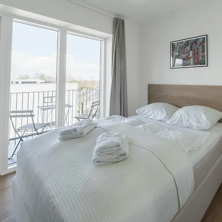 Apartment Fantastic W Balcony - 323 *